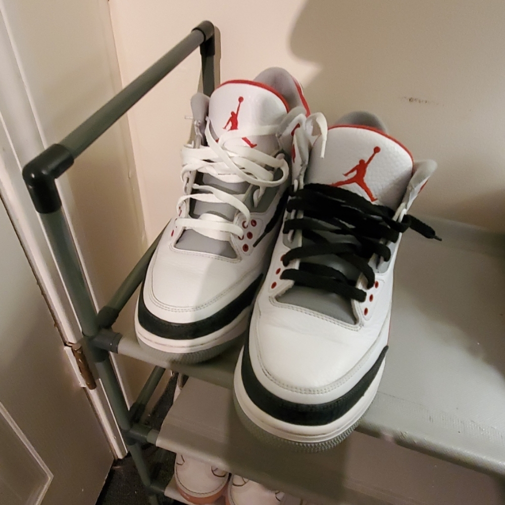 Fire red 3s